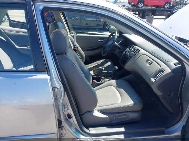 46082703 :رقم المزاد ، 1HGCG16581A030930 vin ، 2001 Honda Accord 3.0 Ex مزاد بيع