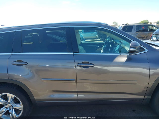 Toyota Highlander Limited V6 2015 5TDYKRFH3FS106253 Image 14