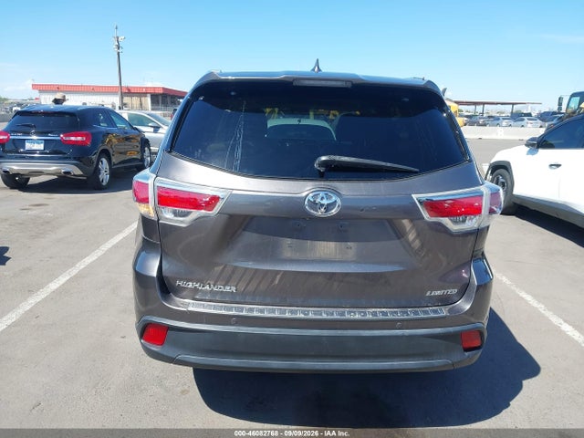 Toyota Highlander Limited V6 2015 5TDYKRFH3FS106253 Image 17