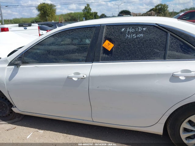 Продажа на аукционе авто 2015 Toyota Camry Le, vin: 4T4BF1FK7FR501945, номер лота: 46082797