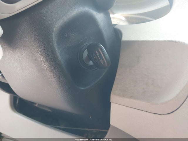 46082847 :رقم المزاد ، 5TDXK3DC9BS135105 vin ، 2011 Toyota Sienna Se مزاد بيع