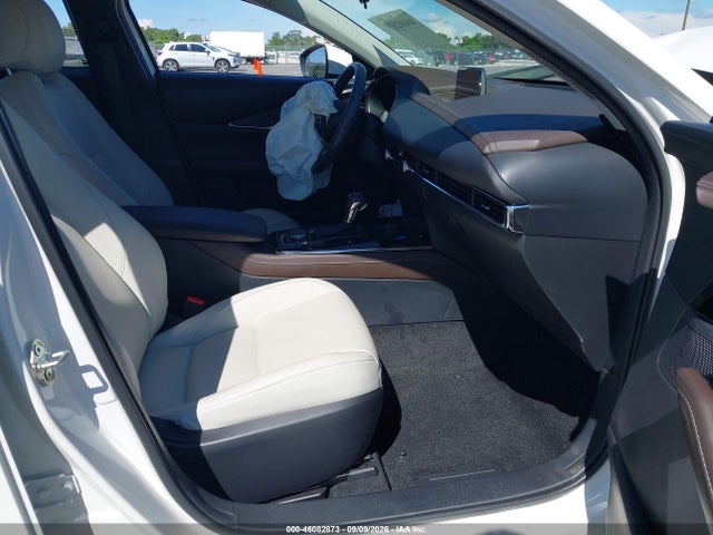 Продажа на аукционе авто 2024 Mazda Cx-30 2.5 S Premium Package, vin: 3MVDMBDM7RM677408, номер лота: 46082873