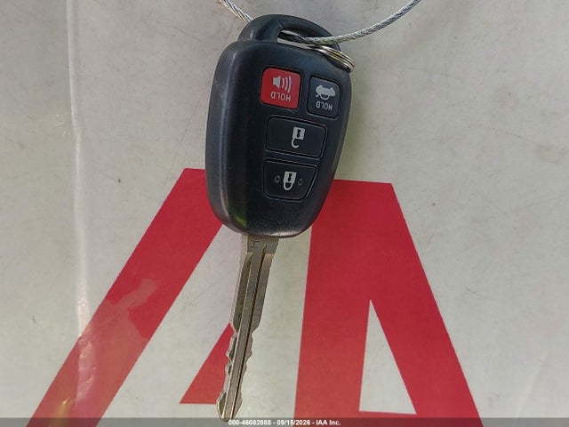 5YFBURHE4EP091871 Toyota COROLLA LE