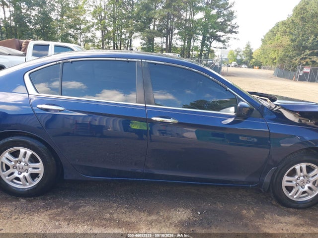 46082939 :رقم المزاد ، 1HGCR2F38FA200208 vin ، 2015 Honda Accord Lx مزاد بيع