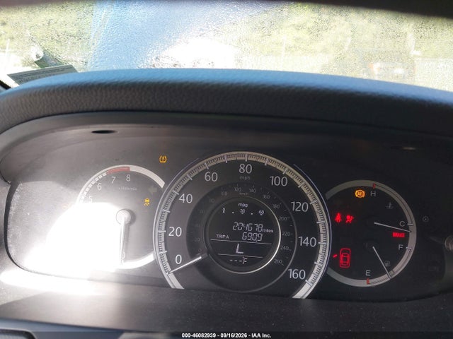 46082939 :رقم المزاد ، 1HGCR2F38FA200208 vin ، 2015 Honda Accord Lx مزاد بيع