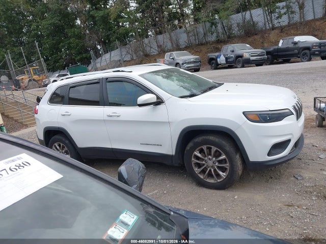 46082991 :رقم المزاد ، 1C4PJMLB4KD398390 vin ، 2019 Jeep Cherokee Latitude Plus 4x4 مزاد بيع