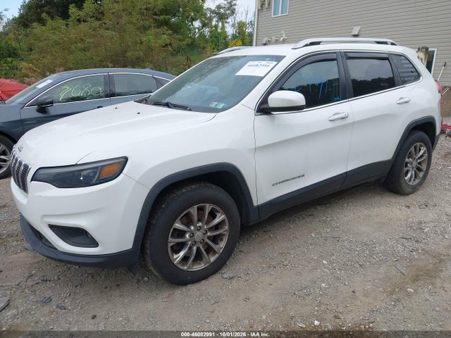 46082991 :رقم المزاد ، 1C4PJMLB4KD398390 vin ، 2019 Jeep Cherokee Latitude Plus 4x4 مزاد بيع