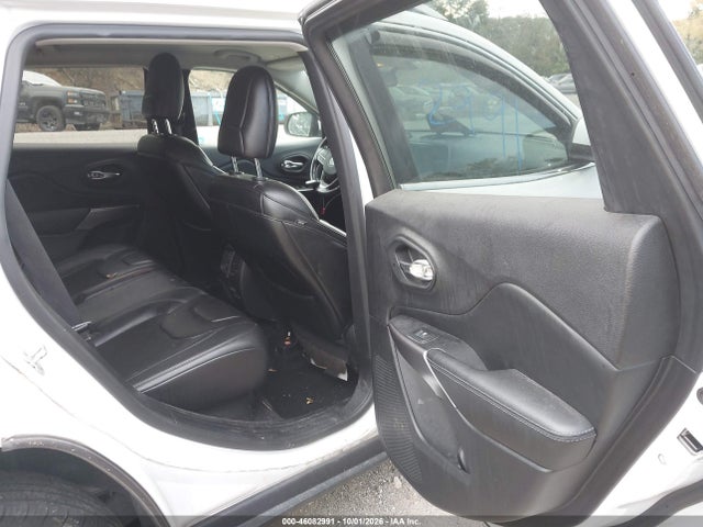 46082991 :رقم المزاد ، 1C4PJMLB4KD398390 vin ، 2019 Jeep Cherokee Latitude Plus 4x4 مزاد بيع