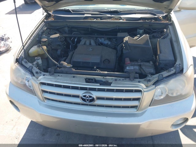 46082993 :رقم المزاد ، JTEGF21A520031498 vin ، 2002 Toyota Highlander V6 مزاد بيع