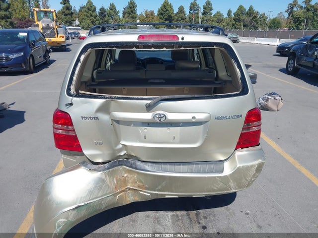46082993 :رقم المزاد ، JTEGF21A520031498 vin ، 2002 Toyota Highlander V6 مزاد بيع