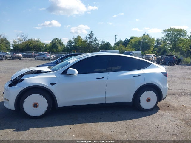 46083062 :رقم المزاد ، 5YJYGDEE5MF179086 vin ، 2021 Tesla Model Y Long Range Dual Motor All-wheel Drive مزاد بيع