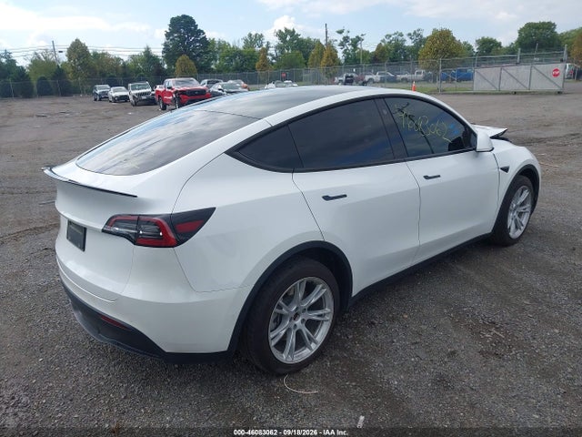 46083062 :رقم المزاد ، 5YJYGDEE5MF179086 vin ، 2021 Tesla Model Y Long Range Dual Motor All-wheel Drive مزاد بيع