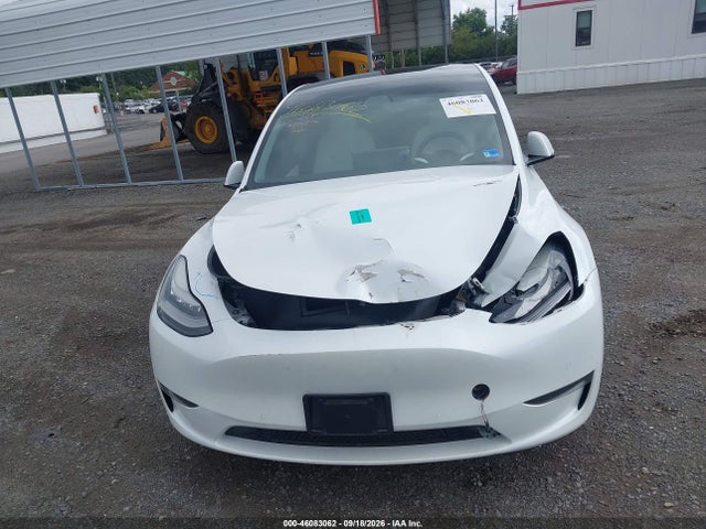 46083062 :رقم المزاد ، 5YJYGDEE5MF179086 vin ، 2021 Tesla Model Y Long Range Dual Motor All-wheel Drive مزاد بيع