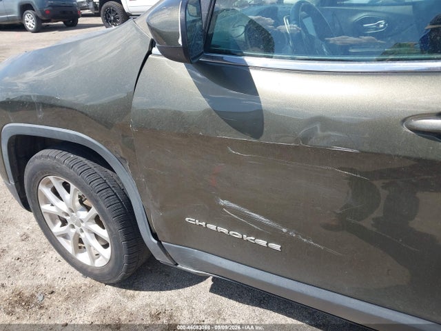 46083068 :رقم المزاد ، 1C4PJLCS3FW712339 vin ، 2015 Jeep Cherokee Latitude مزاد بيع