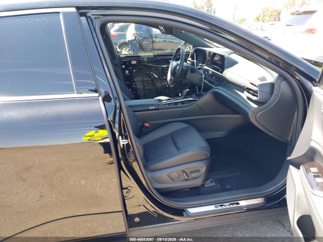 Продажа на аукционе авто 2025 Toyota Crown Xle, vin: JTDAAAAF6S3037534, номер лота: 46083097