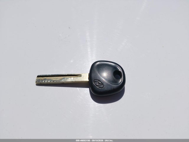 KMHD35LH1GU252166 Hyundai ELANTRA GT