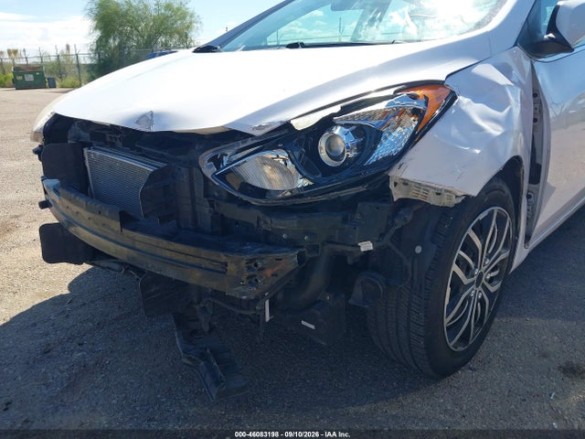 KMHD35LH1GU252166 Hyundai ELANTRA GT