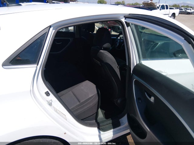 KMHD35LH1GU252166 Hyundai ELANTRA GT