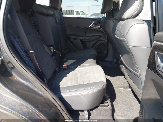 2026 Mitsubishi Outlander Le 2.5 2wd/se 2.5 2wd მანქანა იყიდება აუქციონზე, vin: JA4J3VAB3TZ042651, აუქციონის ნომერი: 46083298