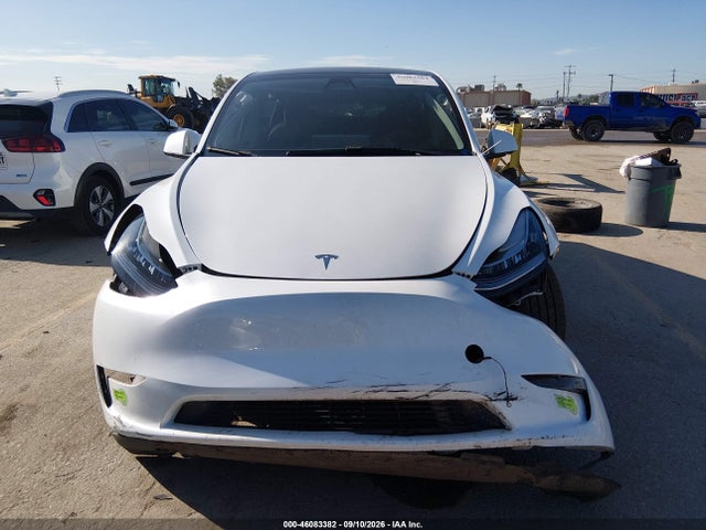 2023 Tesla Model Y Awd/long Range Dual Motor All-wheel Drive მანქანა იყიდება აუქციონზე, vin: 7SAYGDEE6PA030786, აუქციონის ნომერი: 46083382
