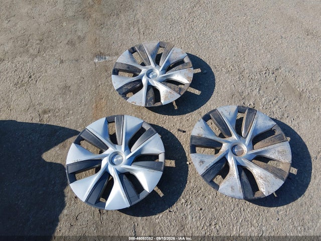 2023 Tesla Model Y Awd/long Range Dual Motor All-wheel Drive მანქანა იყიდება აუქციონზე, vin: 7SAYGDEE6PA030786, აუქციონის ნომერი: 46083382