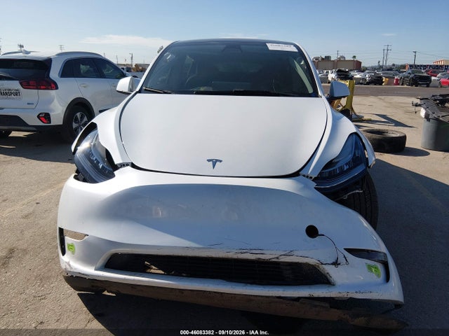 2023 Tesla Model Y Awd/long Range Dual Motor All-wheel Drive მანქანა იყიდება აუქციონზე, vin: 7SAYGDEE6PA030786, აუქციონის ნომერი: 46083382