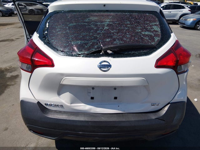 Продажа на аукционе авто 2018 Nissan Kicks Sv, vin: 3N1CP5CU5JL527964, номер лота: 46083399