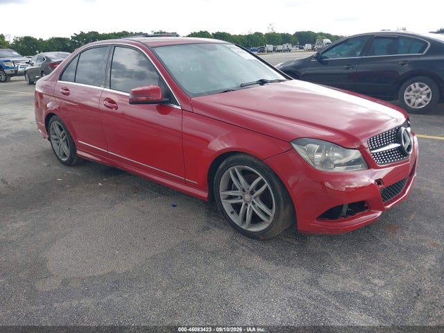 46083423 :رقم المزاد ، WDDGF8BB1CR204306 vin ، 2012 Mercedes-benz C 300 Luxury 4matic/sport 4matic مزاد بيع