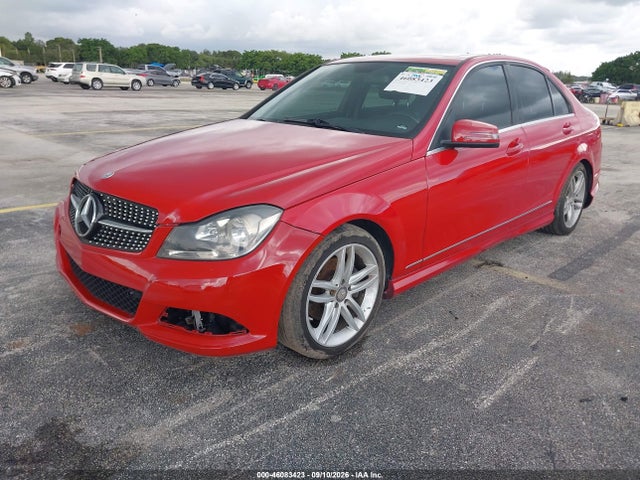46083423 :رقم المزاد ، WDDGF8BB1CR204306 vin ، 2012 Mercedes-benz C 300 Luxury 4matic/sport 4matic مزاد بيع
