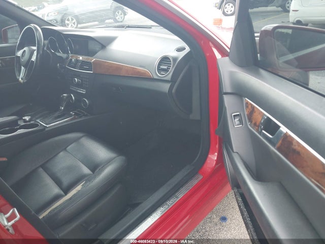 46083423 :رقم المزاد ، WDDGF8BB1CR204306 vin ، 2012 Mercedes-benz C 300 Luxury 4matic/sport 4matic مزاد بيع