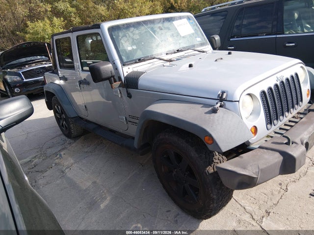 46083434 :رقم المزاد ، 1J4BB3H17AL130885 vin ، 2010 Jeep Wrangler Unlimited Sport مزاد بيع