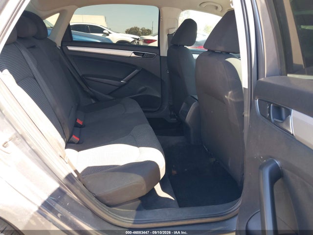 2016 Volkswagen Passat 1.8t S მანქანა იყიდება აუქციონზე, vin: 1VWAT7A35GC036673, აუქციონის ნომერი: 46083447
