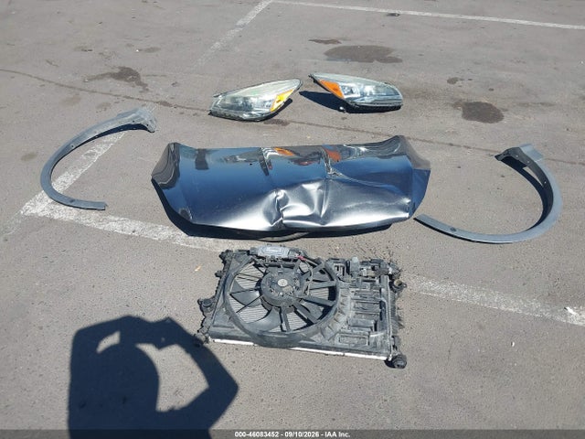 46083452 :رقم المزاد ، 1FMCU0J92FUA25736 vin ، 2015 Ford Escape Titanium مزاد بيع