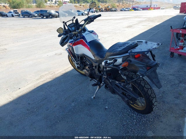 46083498 :رقم المزاد ، JH2SD04G2HK000335 vin ، 2017 Honda Crf1000 مزاد بيع