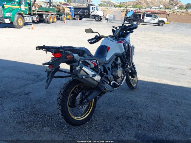 46083498 :رقم المزاد ، JH2SD04G2HK000335 vin ، 2017 Honda Crf1000 مزاد بيع