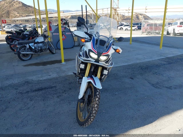 46083498 :رقم المزاد ، JH2SD04G2HK000335 vin ، 2017 Honda Crf1000 مزاد بيع