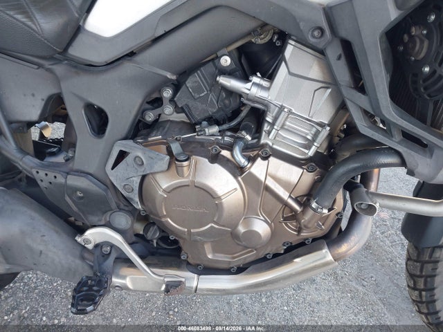46083498 :رقم المزاد ، JH2SD04G2HK000335 vin ، 2017 Honda Crf1000 مزاد بيع