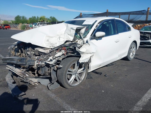 46083512 :رقم المزاد ، 1VWBV7A30FC057749 vin ، 2015 Volkswagen Passat 2.0l Tdi Se مزاد بيع