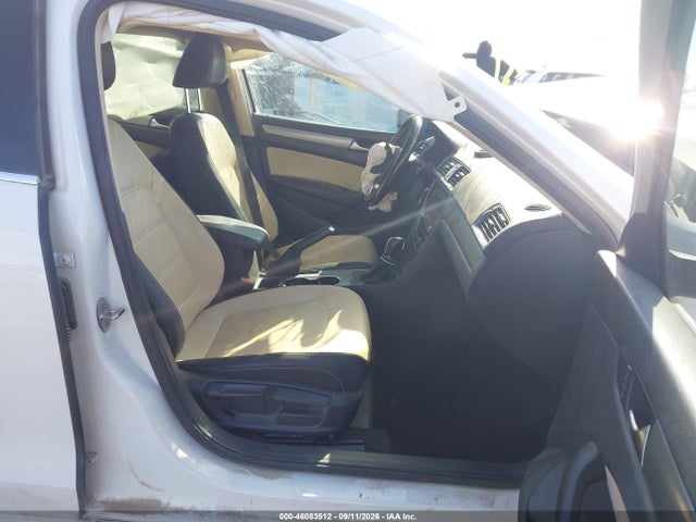 46083512 :رقم المزاد ، 1VWBV7A30FC057749 vin ، 2015 Volkswagen Passat 2.0l Tdi Se مزاد بيع