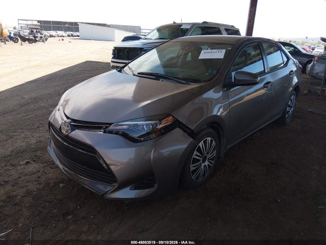 Toyota COROLLA LE 2017 5YFBURHE3HP673643 Image 2