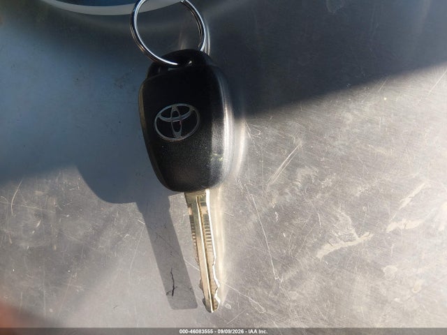 Toyota RAV4 LE 2015 JTMZFREVXFJ056920 Image 11