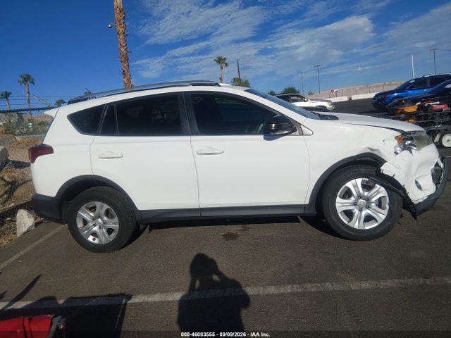 Toyota RAV4 LE 2015 JTMZFREVXFJ056920 Image 13