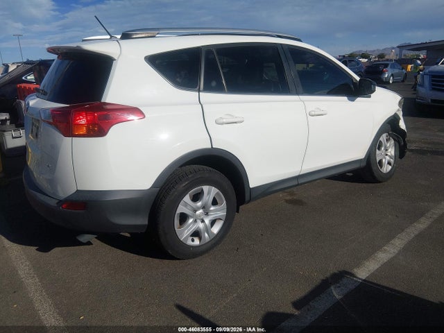 Toyota RAV4 LE 2015 JTMZFREVXFJ056920 Image 4