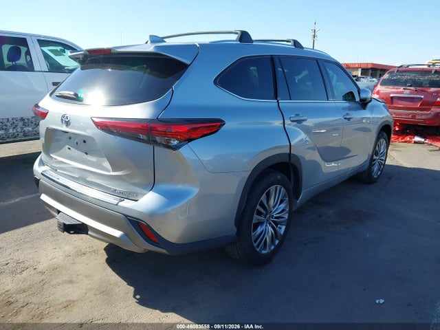 2021 Toyota Highlander Platinum მანქანა იყიდება აუქციონზე, vin: 5TDFZRAH1MS085118, აუქციონის ნომერი: 46083558
