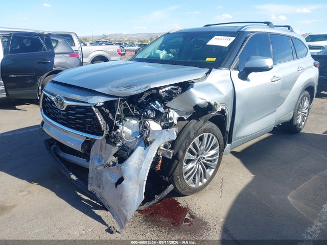 2021 Toyota Highlander Platinum მანქანა იყიდება აუქციონზე, vin: 5TDFZRAH1MS085118, აუქციონის ნომერი: 46083558
