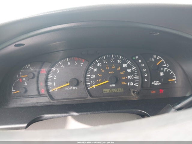 2004 Toyota Tundra Sr5 V8 მანქანა იყიდება აუქციონზე, vin: 5TBET34154S439062, აუქციონის ნომერი: 46083568