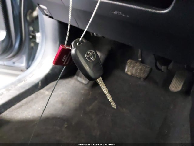 Toyota RAV4 LE 2014 JTMBFREV6ED089430 Image 11