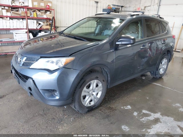 Toyota RAV4 LE 2014 JTMBFREV6ED089430 Image 2
