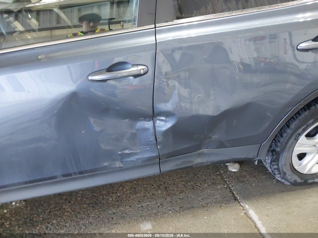 Toyota RAV4 LE 2014 JTMBFREV6ED089430 Image 6