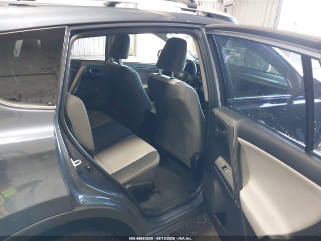 Toyota RAV4 LE 2014 JTMBFREV6ED089430 Image 8